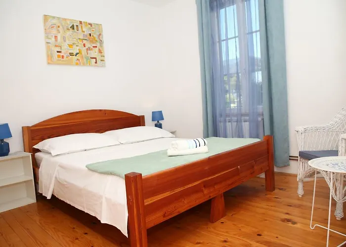 海神公寓 * 特罗吉尔